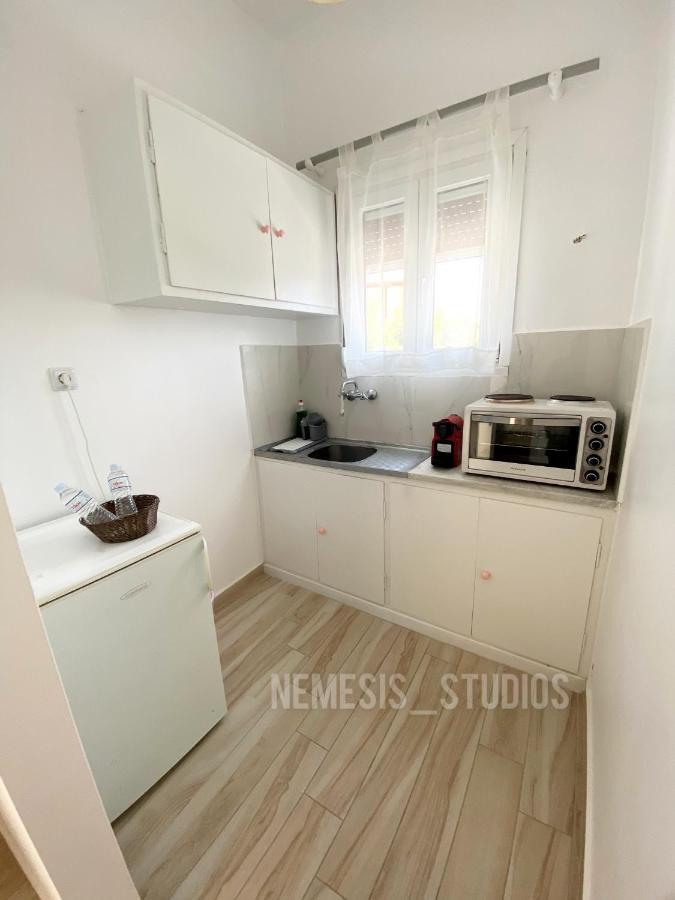 Nemesis Studios Aegina Buitenkant foto